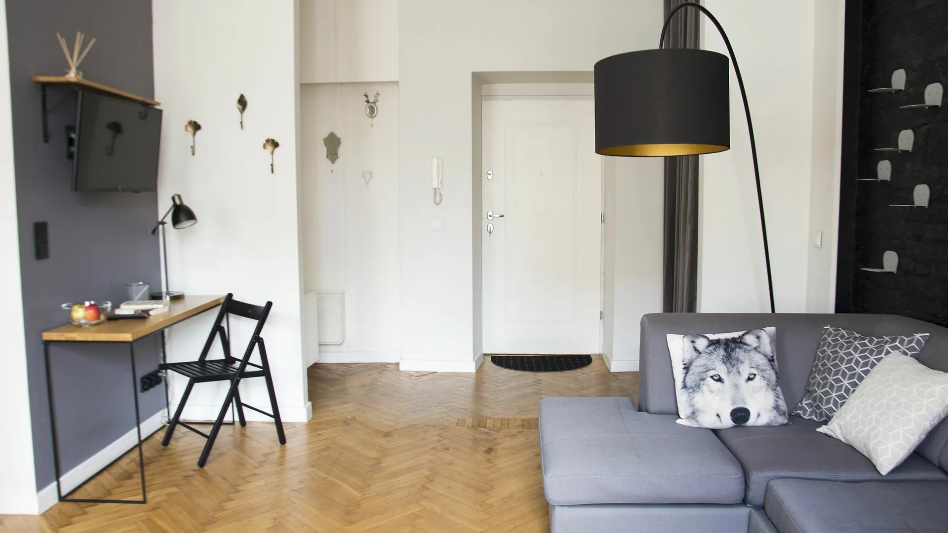 Fox Center Apartments Warsaw
