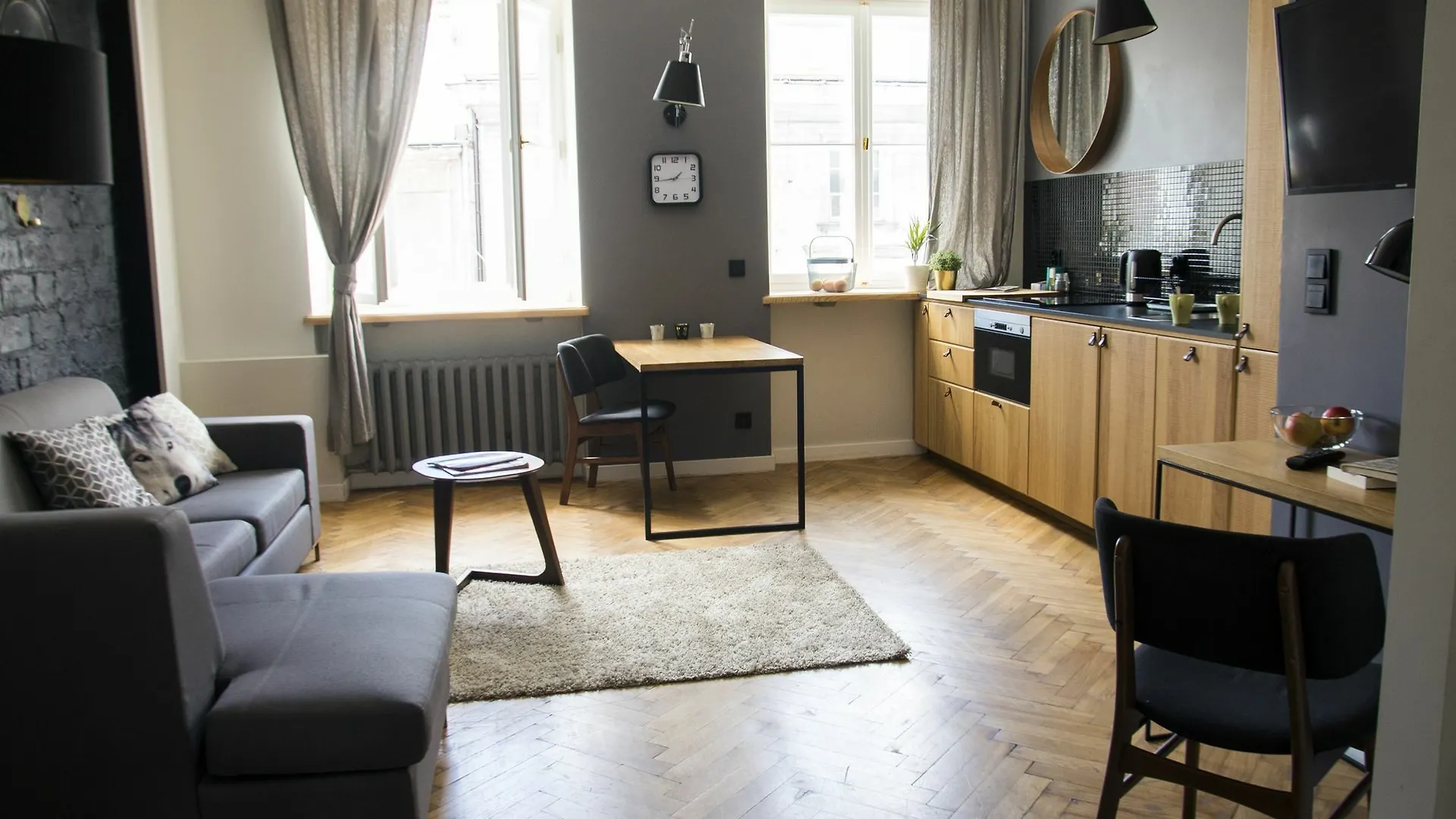 Fox Center Apartments contacts